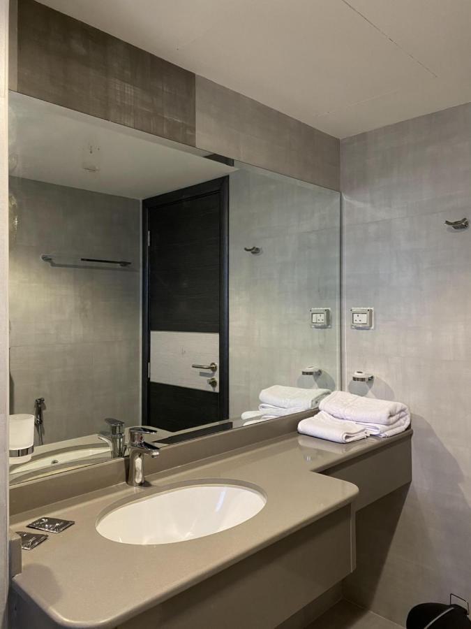 Alfalak Hotel Seeb ภายนอก รูปภาพ