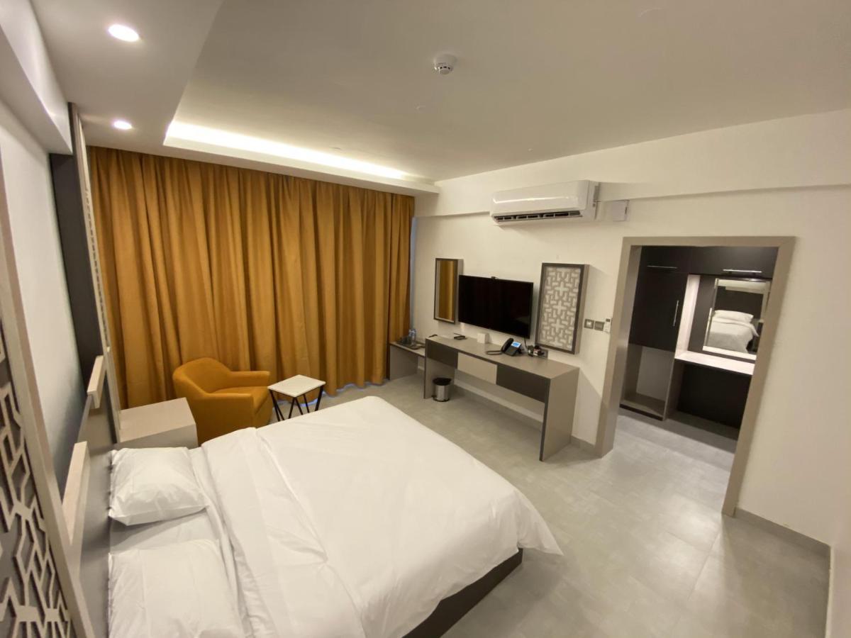 Alfalak Hotel Seeb ภายนอก รูปภาพ